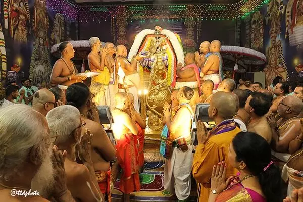 Goddess Saraswati Appears in a Grand Alankaram: హంస వాహనంపై సరస్వతి అలంకారంలో సిరులతల్లి Goddess Saraswati Appears in a Grand Alankaram: హంస వాహనంపై సరస్వతి అలంకారంలో సిరులతల్లి