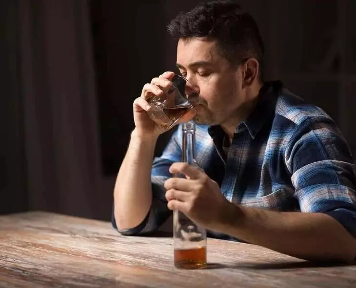 Excess Alcohol Consumption: అధికంగా మద్యం తీసుకుంటే.. పెను ప్రమాదం Excess Alcohol Consumption: అధికంగా మద్యం తీసుకుంటే.. పెను ప్రమాదం
