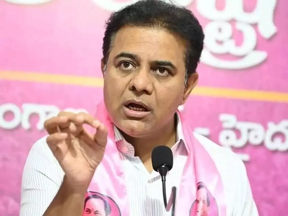 Former Minister KTR: మాజీ మంత్రి కేటీఆర్: ఎలాంటి అక్రమాలు జరగలేదు.. నేను లై డిటెక్టర్ టెస్ట్కు సిద్ధం Former Minister KTR: మాజీ మంత్రి కేటీఆర్: ఎలాంటి అక్రమాలు జరగలేదు.. నేను లై డిటెక్టర్ టెస్ట్కు సిద్ధం