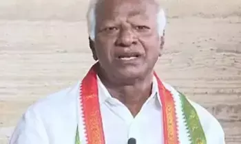Kadiyam Srihari Meets Speaker: ఫిరాయింపు నోటీసులపై మరింత సమయం కోరుతూ.. స్పీకర్‌ను కలిసిన కడియం శ్రీహరి