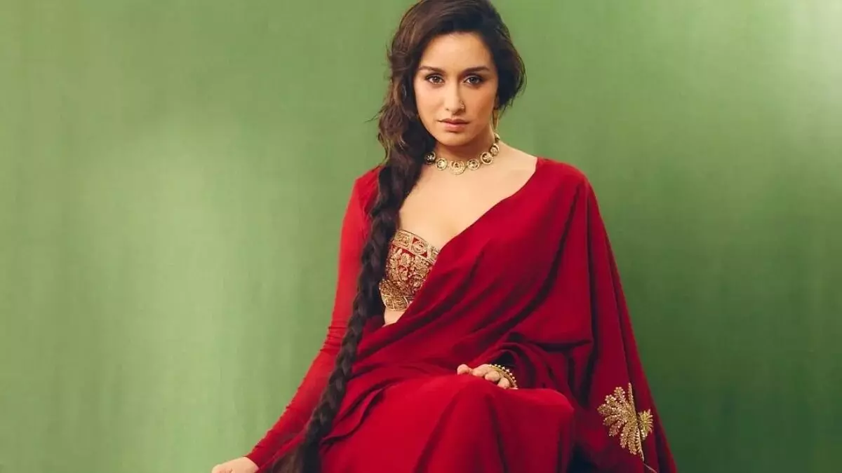 Shraddha Kapoor: షూటింగ్లో శ్రద్ధా కపూర్కు ఫ్రాక్చర్.. నిలిచిపోయిన ఈతా బయోపిక్ Shraddha Kapoor: షూటింగ్లో శ్రద్ధా కపూర్కు ఫ్రాక్చర్.. నిలిచిపోయిన ఈతా బయోపిక్