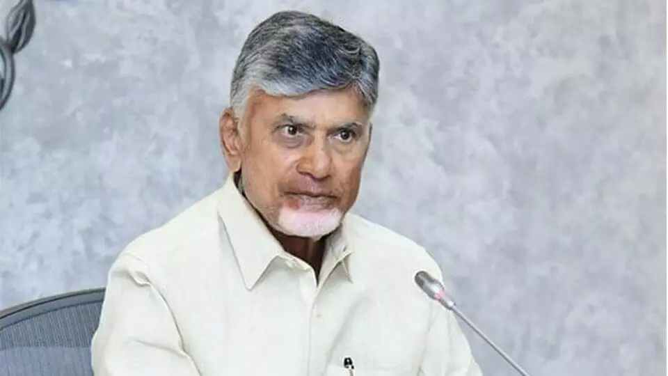 CM Chandrababu: స్మార్ట్ ఫ్యామిలీ కార్డ్తో సమగ్ర కుటుంబ వివరాల సేకరణ: ఆంధ్రలో సుపరిపాలనకు చంద్రబాబు కీలక ఆదేశాలు CM Chandrababu: స్మార్ట్ ఫ్యామిలీ కార్డ్తో సమగ్ర కుటుంబ వివరాల సేకరణ: ఆంధ్రలో సుపరిపాలనకు చంద్రబాబు కీలక ఆదేశాలు