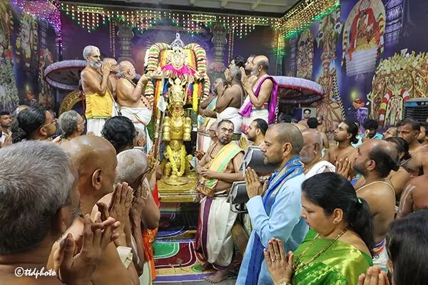 Kalki on Ashvavahana: అశ్వవాహనంపై కల్కి అలంకారంలో శ్రీ పద్మావతి అమ్మవారు Kalki on Ashvavahana: అశ్వవాహనంపై కల్కి అలంకారంలో శ్రీ పద్మావతి అమ్మవారు