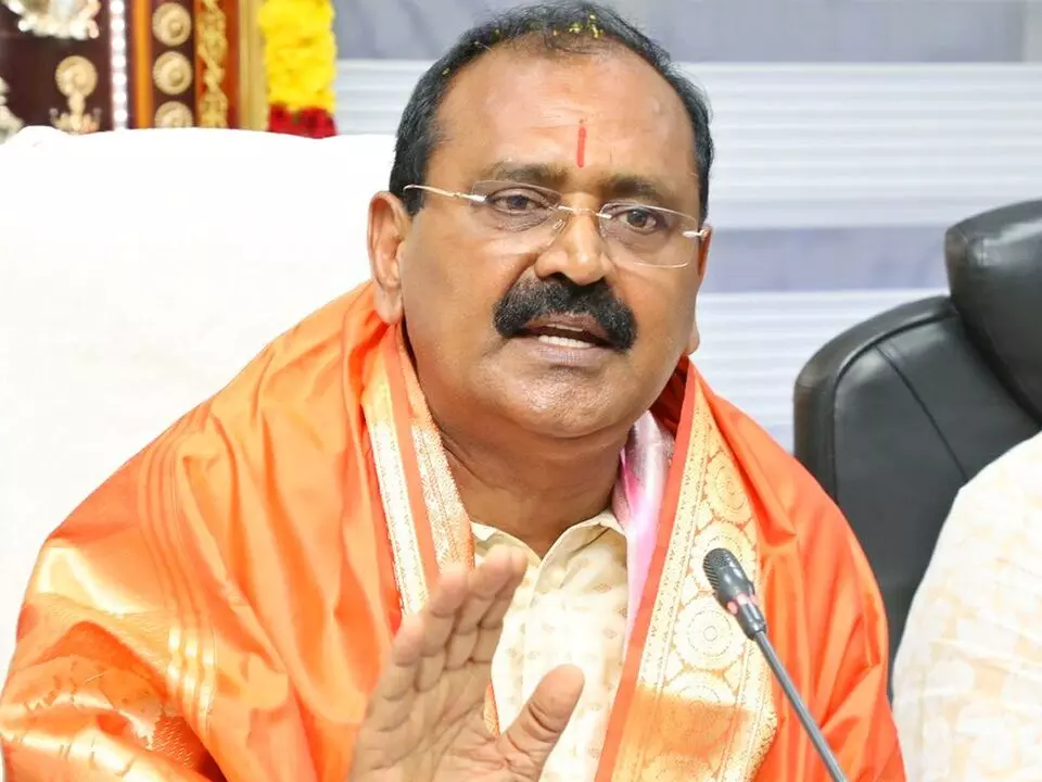 Bhuman Karunakar Reddy: పరకామణి చోరీ వ్యవహారంపై భూమన కరుణాకర్రెడ్డికి నోటీసులు Bhuman Karunakar Reddy: పరకామణి చోరీ వ్యవహారంపై భూమన కరుణాకర్రెడ్డికి నోటీసులు