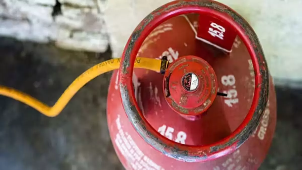 Gas Leak Emergency: గ్యాస్ లీకైనపుడు..వెంటనే ఏం చేయాలి..ఏం చేయకూడదు.? Gas Leak Emergency: గ్యాస్ లీకైనపుడు..వెంటనే ఏం చేయాలి..ఏం చేయకూడదు.?