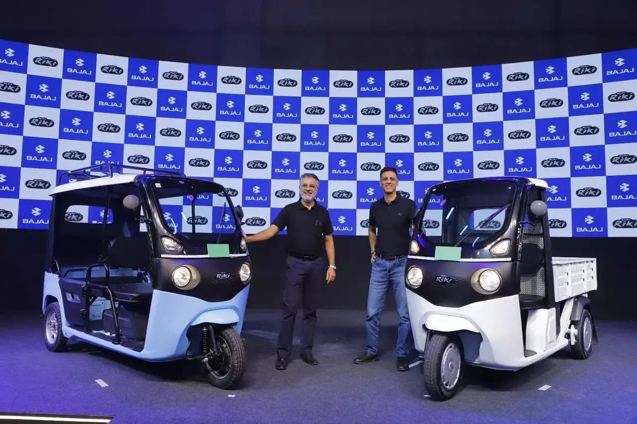 Bajaj : త్రీ-వీలర్ మార్కెట్లో బజాజ్ దూకుడు..కొత్త ఈ-రిక్షా రికీ లాంచ్ Bajaj : త్రీ-వీలర్ మార్కెట్లో బజాజ్ దూకుడు..కొత్త ఈ-రిక్షా రికీ లాంచ్