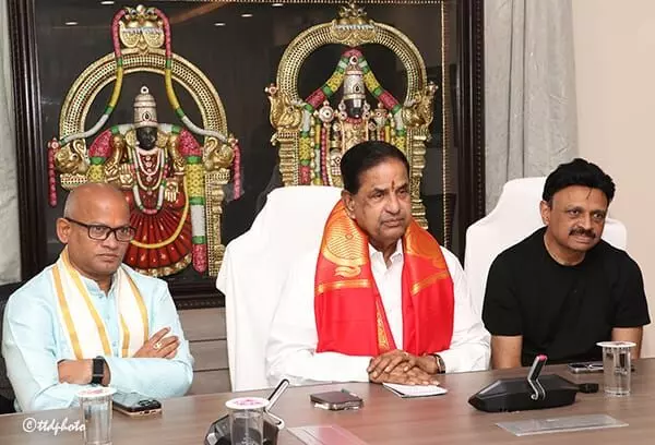 TTD: టీటీడీకి రూ.9 కోట్లు విరాళం TTD: టీటీడీకి రూ.9 కోట్లు విరాళం