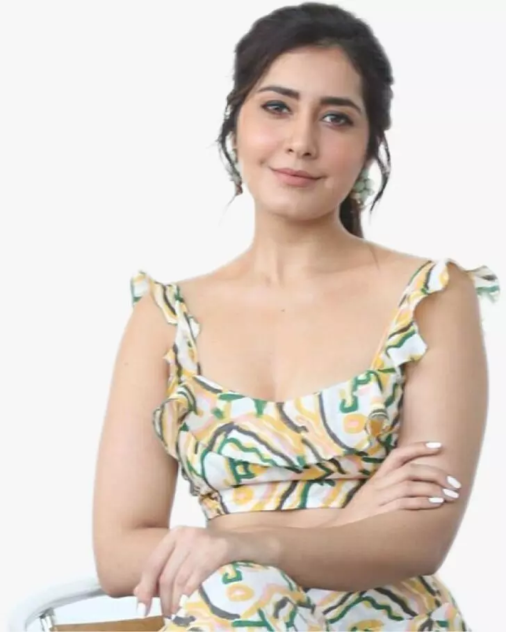Raashi Khanna: దిగజారే పాత్రలకు నో.. బాలీవుడ్పై దృష్టి పెట్టిన రాశీ ఖన్నా Raashi Khanna: దిగజారే పాత్రలకు నో.. బాలీవుడ్పై దృష్టి పెట్టిన రాశీ ఖన్నా