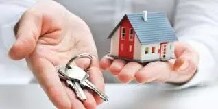 Home Buying Checklist: ఇల్లు కొనేముందు ఈ లిస్ట్ తప్పక చూడండి.. లేదంటే జీవితాంతం పశ్చాత్తాపపడవచ్చు Home Buying Checklist: ఇల్లు కొనేముందు ఈ లిస్ట్ తప్పక చూడండి.. లేదంటే జీవితాంతం పశ్చాత్తాపపడవచ్చు