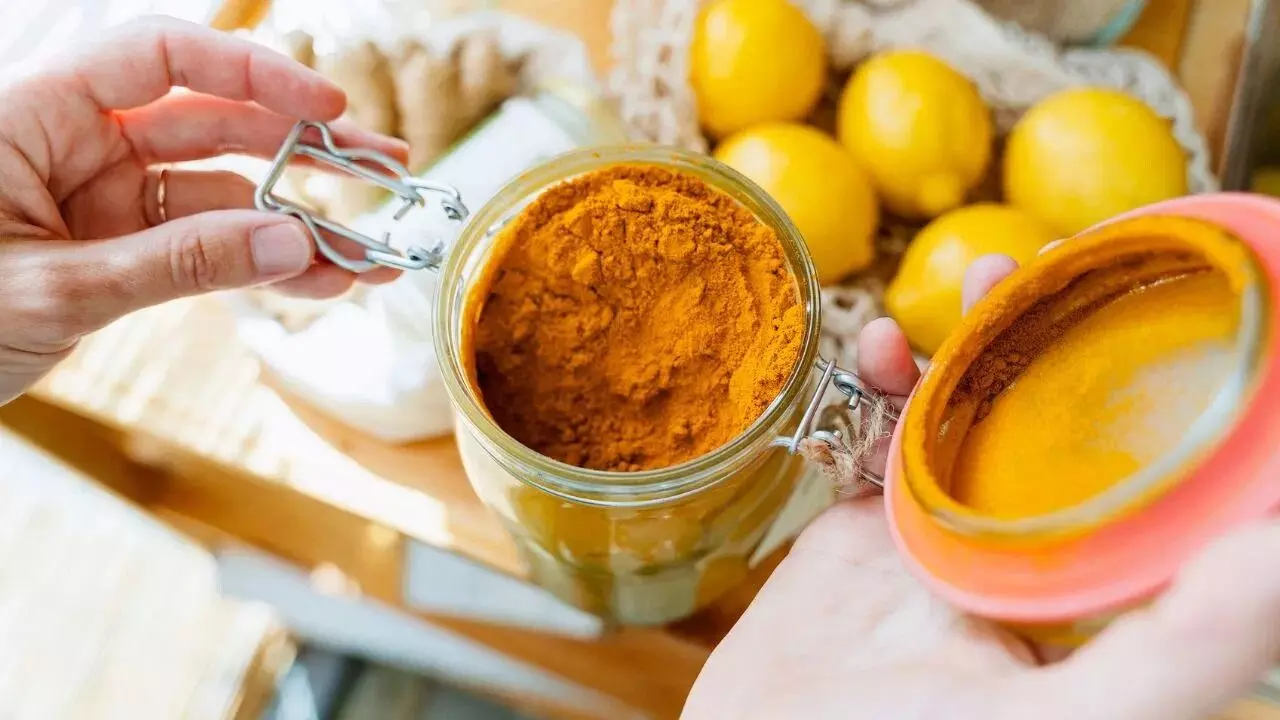 Excess Turmeric Can Harm These Organs: పసుపు ఎక్కువ తీసుకుంటే ఈ అవయవాలకు ఎంత డేంజరో తెలుసా Excess Turmeric Can Harm These Organs: పసుపు ఎక్కువ తీసుకుంటే ఈ అవయవాలకు ఎంత డేంజరో తెలుసా