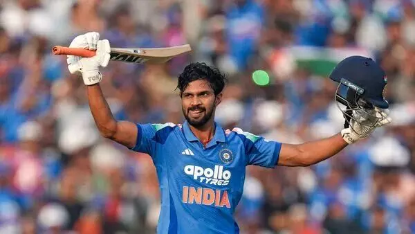 Gaikwad Achieves Rare Milestone: కెరీర్లో తొలి సెంచరీతో గైక్వాడ్ అరుదైన ఘనత Gaikwad Achieves Rare Milestone: కెరీర్లో తొలి సెంచరీతో గైక్వాడ్ అరుదైన ఘనత