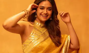Keerthy Suresh Shares Interesting Insights: కామెడీ చేయడం అతి కష్టం.. కీర్తి సురేష్ ఆసక్తికర వ్యాఖ్యలు Keerthy Suresh Shares Interesting Insights: కామెడీ చేయడం అతి కష్టం.. కీర్తి సురేష్ ఆసక్తికర వ్యాఖ్యలు