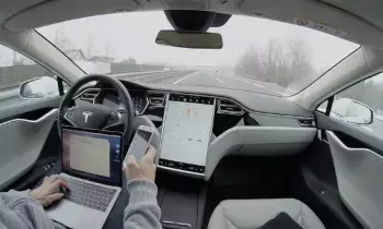 Tesla : టెస్లా కార్లలో టెక్స్ట్ అండ్ డ్రైవ్ ఫీచర్.. ఎలాన్ మస్క్ సంచలన ప్రకటన Tesla : టెస్లా కార్లలో టెక్స్ట్ అండ్ డ్రైవ్ ఫీచర్.. ఎలాన్ మస్క్ సంచలన ప్రకటన