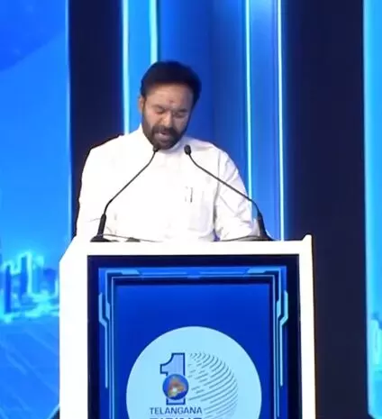 Union Minister Kishan Reddy: కేంద్ర మంత్రి కిషన్రెడ్డి: “ప్రపంచ కంపెనీలు ఇక భారత్లోనే.. ఇండియా గ్లోబల్ డెస్టినేషన్ హబ్!” Union Minister Kishan Reddy: కేంద్ర మంత్రి కిషన్రెడ్డి: “ప్రపంచ కంపెనీలు ఇక భారత్లోనే.. ఇండియా గ్లోబల్ డెస్టినేషన్ హబ్!”