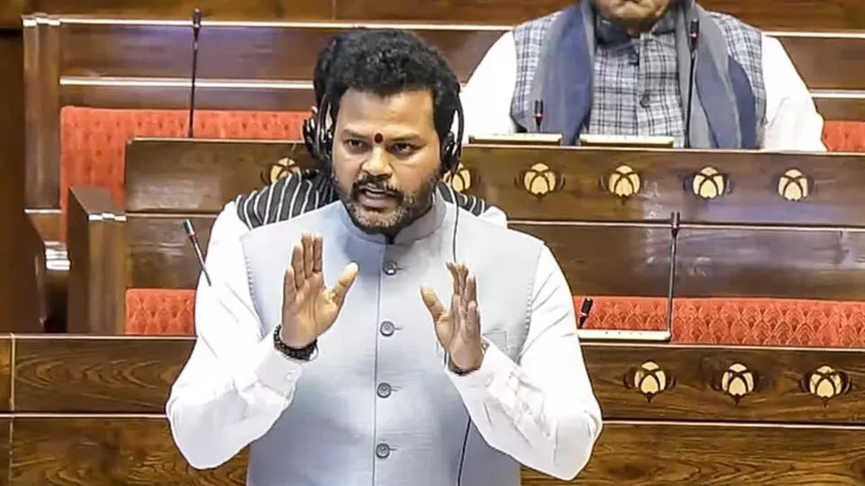 IndiGo Crisis Sparks Strong Warning in Parliament: ఇండిగో సంక్షోభం పై పార్లమెంట్లో తీవ్ర హెచ్చరిక: ఎంత పెద్ద కంపెనీ అయినా రాజీ లేదు.. మంత్రి రామ్మోహన్ నాయుడు స్పష్టమైన సందేశం IndiGo Crisis Sparks Strong Warning in Parliament: ఇండిగో సంక్షోభం పై పార్లమెంట్లో తీవ్ర హెచ్చరిక: ఎంత పెద్ద కంపెనీ అయినా రాజీ లేదు.. మంత్రి రామ్మోహన్ నాయుడు స్పష్టమైన సందేశం