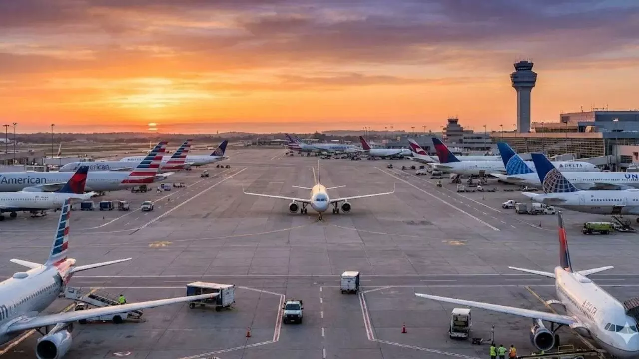 Worlds Largest Airlines : ఇండిగోని మర్చిపోండి... ఇక ప్రపంచంలోని టాప్ ఎయిర్లైన్స్ ఇవే Worlds Largest Airlines : ఇండిగోని మర్చిపోండి... ఇక ప్రపంచంలోని టాప్ ఎయిర్లైన్స్ ఇవే