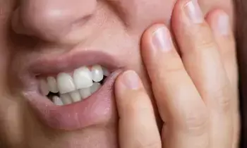 Tooth Decay Occur: దంతక్షయం ఎందుకొస్తుందో తెలుసా..? తీపి కాదు.. ఈ ఆహారాలే ప్రధాన శత్రువులు Tooth Decay Occur: దంతక్షయం ఎందుకొస్తుందో తెలుసా..? తీపి కాదు.. ఈ ఆహారాలే ప్రధాన శత్రువులు
