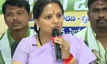 Kavitha Responds: కవిత స్పందన: మాధవరం ఆరోపణలు కోపావేశానికి సంకేతం Kavitha Responds: కవిత స్పందన: మాధవరం ఆరోపణలు కోపావేశానికి సంకేతం