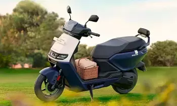 Ather Rizta : 6 నెలల్లోనే 2 లక్షల యూనిట్స్ ..దేశంలో దూసుకుపోతున్న ఏథర్ రిజ్టా ఎలక్ట్రిక్ స్కూటర్ Ather Rizta : 6 నెలల్లోనే 2 లక్షల యూనిట్స్ ..దేశంలో దూసుకుపోతున్న ఏథర్ రిజ్టా ఎలక్ట్రిక్ స్కూటర్