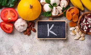 Vitamin K Deficiency: విటమిన్ K లోపం: శరీరంలో కనిపించే ప్రమాదకర లక్షణాలు ఇవే.. Vitamin K Deficiency: విటమిన్ K లోపం: శరీరంలో కనిపించే ప్రమాదకర లక్షణాలు ఇవే..