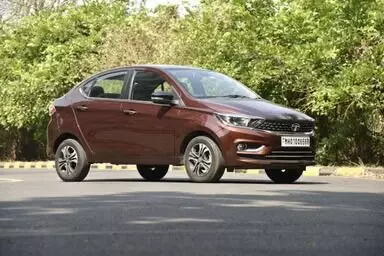 Tata Tigor Sales : రూ.6 లక్షల లోపు ధర ఉన్నా టాటాలో ఈ కారు కొనే దిక్కే లేదు Tata Tigor Sales : రూ.6 లక్షల లోపు ధర ఉన్నా టాటాలో ఈ కారు కొనే దిక్కే లేదు