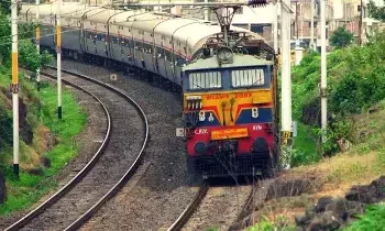 Indian Railways : టికెట్ బ్లాక్ మార్కెటింగ్ ఖతం.. రైల్వే సంచలన నిర్ణయం.. 3.02 కోట్ల ఫేక్ ఐడీలు రద్దు Indian Railways : టికెట్ బ్లాక్ మార్కెటింగ్ ఖతం.. రైల్వే సంచలన నిర్ణయం.. 3.02 కోట్ల ఫేక్ ఐడీలు రద్దు