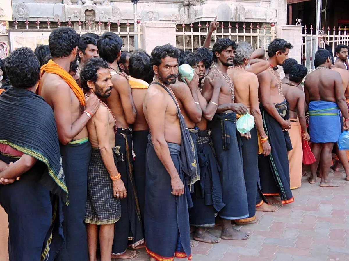 ‘Swami’ While Wearing the Ayyappa Mala: అయ్యప్ప మాలలో అందర్నీ స్వామి అని ఎందుకు పిలువాలి? ‘Swami’ While Wearing the Ayyappa Mala: అయ్యప్ప మాలలో అందర్నీ స్వామి అని ఎందుకు పిలువాలి?