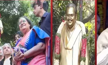 SP Balasubrahmanyam Statue Unveiled: ఎస్పీ బాలసుబ్రహ్మణ్యం విగ్రహావిష్కరణ: రవీంద్రభారతిలో ఘనంగా కార్యక్రమం.. ప్రముఖుల హాజరు SP Balasubrahmanyam Statue Unveiled: ఎస్పీ బాలసుబ్రహ్మణ్యం విగ్రహావిష్కరణ: రవీంద్రభారతిలో ఘనంగా కార్యక్రమం.. ప్రముఖుల హాజరు