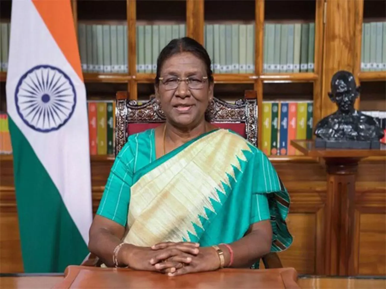 President Droupadi Murmu Rejects Mercy Petition: రెండేళ్ల చిన్నారిపై అత్యాచారం, హత్య కేసు: నిందితుడి క్షమాభిక్ష పిటిషన్ను తిరస్కరించిన రాష్ట్రపతి ద్రౌపది ముర్ము President Droupadi Murmu Rejects Mercy Petition: రెండేళ్ల చిన్నారిపై అత్యాచారం, హత్య కేసు: నిందితుడి క్షమాభిక్ష పిటిషన్ను తిరస్కరించిన రాష్ట్రపతి ద్రౌపది ముర్ము