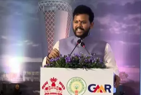 Ram Mohan Naidu Announcement: భోగాపురం ఎయిర్పోర్ట్కు కౌంట్డౌన్.. మేలో ప్రారంభమంటూ రామ్మోహన్ నాయుడు ప్రకటన Ram Mohan Naidu Announcement: భోగాపురం ఎయిర్పోర్ట్కు కౌంట్డౌన్.. మేలో ప్రారంభమంటూ రామ్మోహన్ నాయుడు ప్రకటన