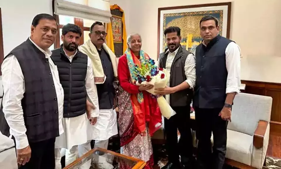 CM Revanth Reddy: కేంద్ర మంత్రులతో సీఎం రేవంత్రెడ్డి కీలక భేటీలు CM Revanth Reddy: కేంద్ర మంత్రులతో సీఎం రేవంత్రెడ్డి కీలక భేటీలు