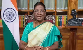 President Droupadi Murmu Rejects Mercy Petition: రెండేళ్ల చిన్నారిపై అత్యాచారం, హత్య కేసు: నిందితుడి క్షమాభిక్ష పిటిషన్ను తిరస్కరించిన రాష్ట్రపతి ద్రౌపది ముర్ము President Droupadi Murmu Rejects Mercy Petition: రెండేళ్ల చిన్నారిపై అత్యాచారం, హత్య కేసు: నిందితుడి క్షమాభిక్ష పిటిషన్ను తిరస్కరించిన రాష్ట్రపతి ద్రౌపది ముర్ము