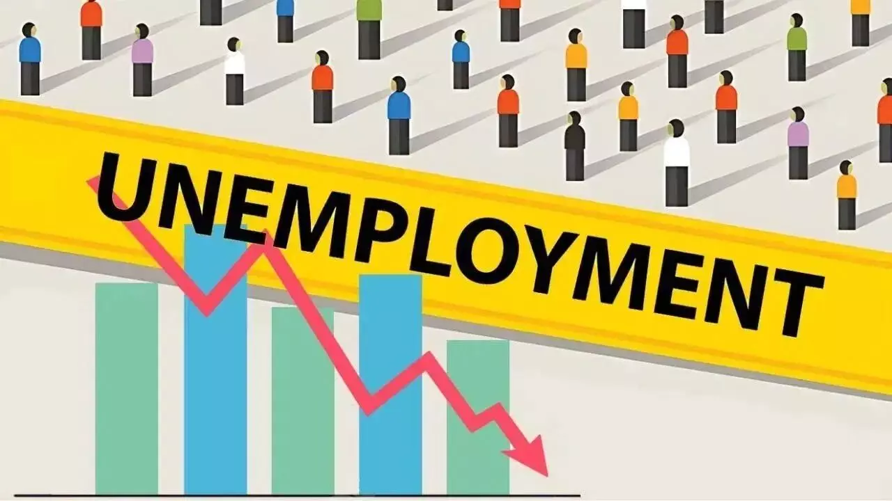 Unemployment Rate : భారత్లో తగ్గుతున్న నిరుద్యోగం..4.7 శాతానికి చేరిన రేటు, మహిళల భాగస్వామ్యం బేష్ Unemployment Rate : భారత్లో తగ్గుతున్న నిరుద్యోగం..4.7 శాతానికి చేరిన రేటు, మహిళల భాగస్వామ్యం బేష్
