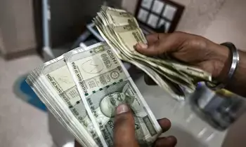 Rupee : రికార్డు కనిష్టం తర్వాత రూపాయి పవర్..డాలర్‌తో పోలిస్తే ఏకంగా 97 పైసలు బలం..ఆర్‌బీఐ చలవేనా?