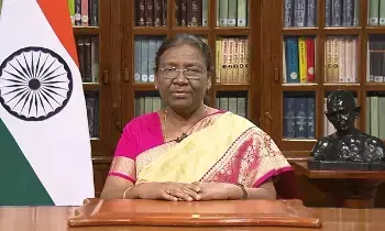 President Droupadi Murmu: నియామకాల్లో నిజాయితీకి, పారదర్శకతకు ప్రాధాన్యత ఇవ్వండి: రాష్ట్రపతి ద్రౌపదీ ముర్ము President Droupadi Murmu: నియామకాల్లో నిజాయితీకి, పారదర్శకతకు ప్రాధాన్యత ఇవ్వండి: రాష్ట్రపతి ద్రౌపదీ ముర్ము