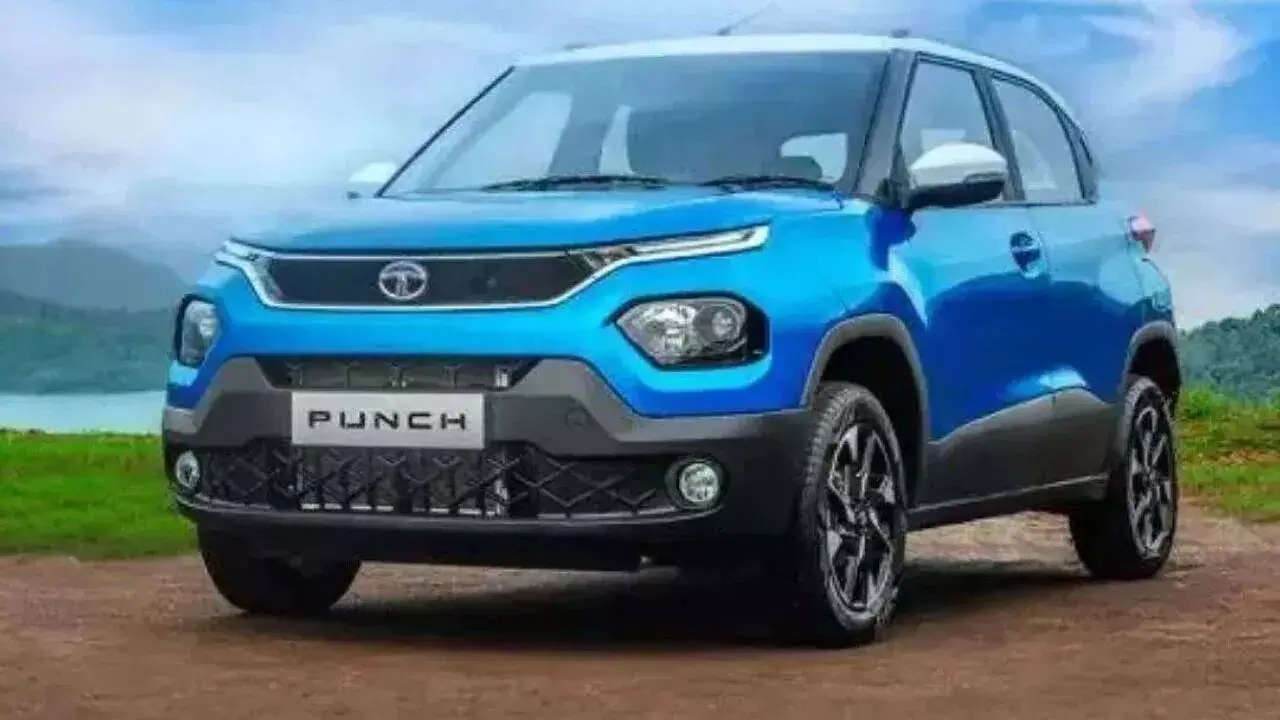 Tata Motors : టాటా మోటార్స్ మైండ్ బ్లాక్ ఆఫర్..కేవలం రూ.4,999 కే కారు..షోరూంల ముందు క్యూ కట్టిన జనం Tata Motors : టాటా మోటార్స్ మైండ్ బ్లాక్ ఆఫర్..కేవలం రూ.4,999 కే కారు..షోరూంల ముందు క్యూ కట్టిన జనం