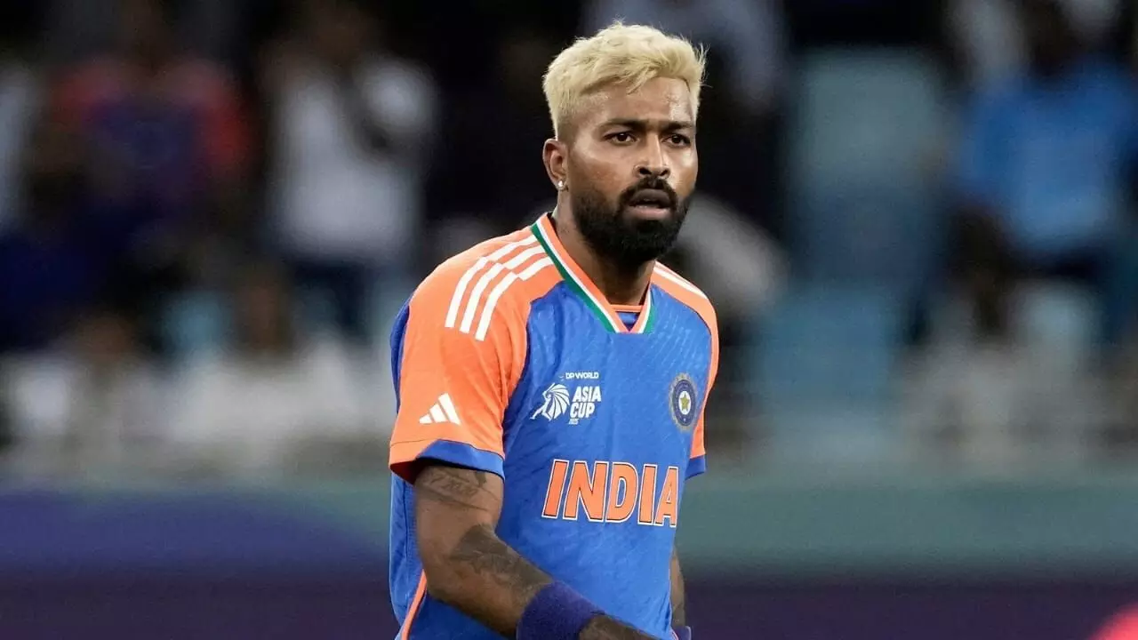 Hardik Pandya Creates History: తొలి భారతీయుడిగా హార్దిక్ పాండ్యా రికార్డు Hardik Pandya Creates History: తొలి భారతీయుడిగా హార్దిక్ పాండ్యా రికార్డు