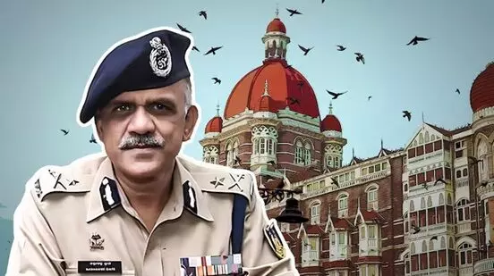 Sadanand Date: సదానంద్ దాతే: ఉగ్రవాదుల వైపు తుపాకీ ఎక్కుపెట్టి... స్పృహ తప్పిన ధీరుడు! Sadanand Date: సదానంద్ దాతే: ఉగ్రవాదుల వైపు తుపాకీ ఎక్కుపెట్టి... స్పృహ తప్పిన ధీరుడు!