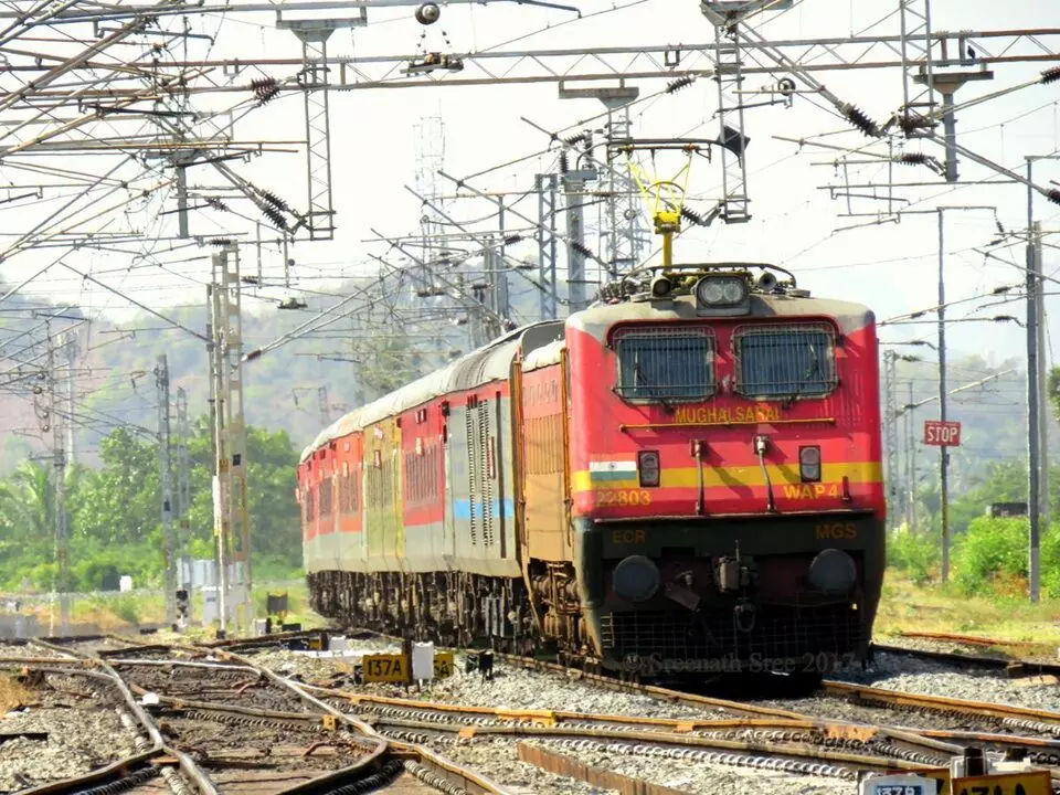 Railway Ticket Fare Hike: రైల్వే టికెట్ ధరల పెంపు: డిసెంబర్ 26 నుంచి కొత్త ఛార్జీలు అమలు! Railway Ticket Fare Hike: రైల్వే టికెట్ ధరల పెంపు: డిసెంబర్ 26 నుంచి కొత్త ఛార్జీలు అమలు!