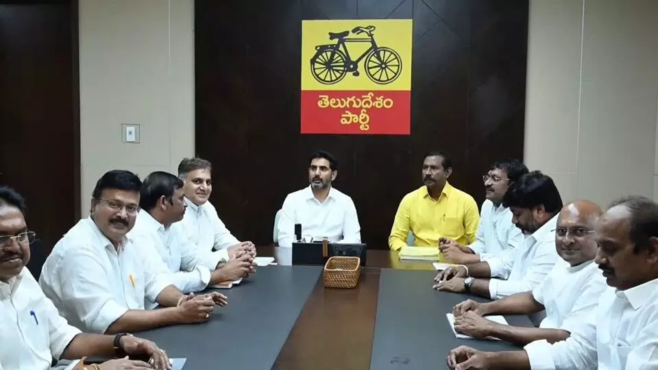 Nara Lokesh’s Direction: నారా లోకేష్ దిశానిర్దేశం: పనితీరు సరిగా లేని ఎమ్మెల్యేలకు కౌన్సెలింగ్ Nara Lokesh’s Direction: నారా లోకేష్ దిశానిర్దేశం: పనితీరు సరిగా లేని ఎమ్మెల్యేలకు కౌన్సెలింగ్