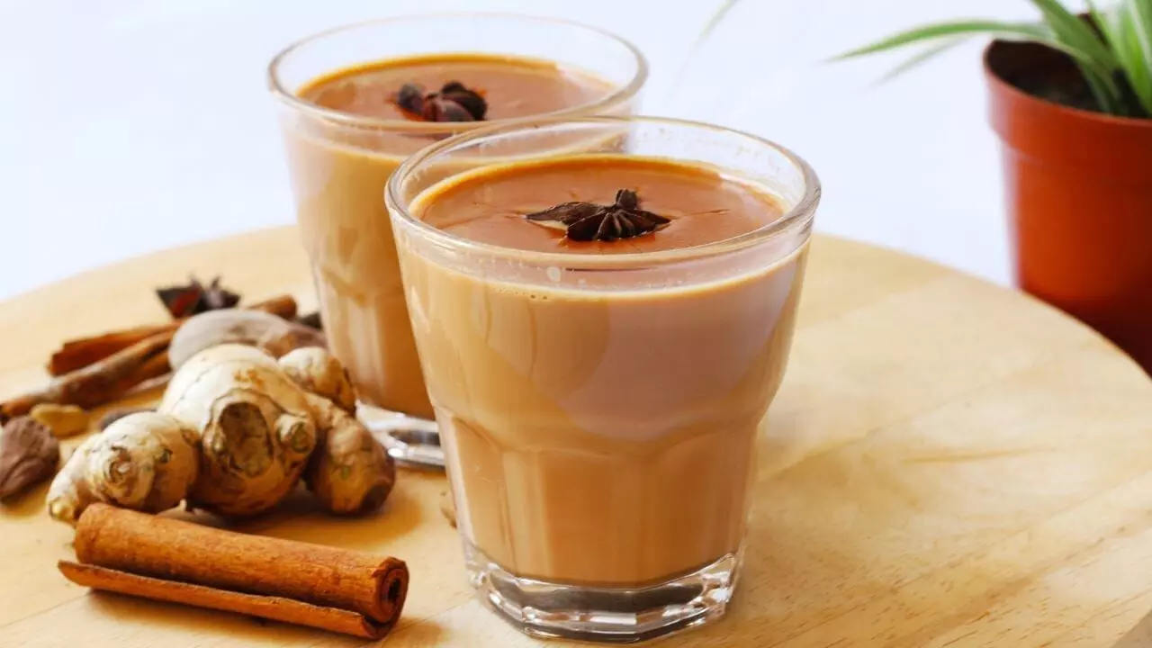 Drinking Tea on an Empty Stomach in the Morning: ఉదయం ఖాళీ కడుపుతో టీ తాగుతున్నారా? ఈ 7 సమస్యలు ఖాయం.. Drinking Tea on an Empty Stomach in the Morning: ఉదయం ఖాళీ కడుపుతో టీ తాగుతున్నారా? ఈ 7 సమస్యలు ఖాయం..