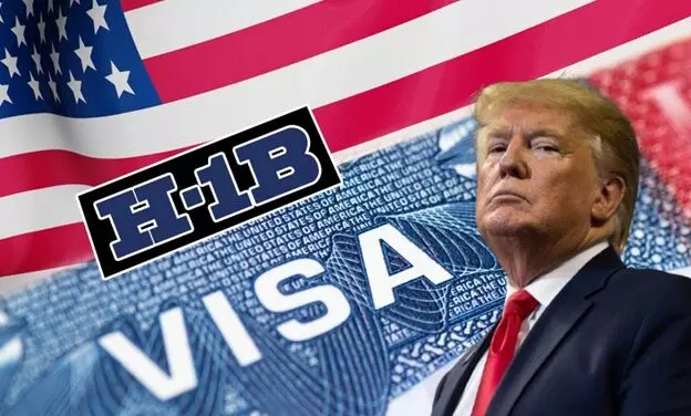 H-1B Visa Applicants: వర్క్ పర్మిట్ రెన్యూవల్కు వచ్చినవారికి షాక్!..ఇండియాలో చిక్కుకున్న హెచ్-1బీ వీసా దరఖాస్తుదారులు.. H-1B Visa Applicants: వర్క్ పర్మిట్ రెన్యూవల్కు వచ్చినవారికి షాక్!..ఇండియాలో చిక్కుకున్న హెచ్-1బీ వీసా దరఖాస్తుదారులు..