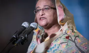 Sheikh Hasina: బంగ్లాదేశ్లో హింస పెరిగిపోయింది.. భయపడి దేశం వీడలేదు: షేక్ హసీనా Sheikh Hasina: బంగ్లాదేశ్లో హింస పెరిగిపోయింది.. భయపడి దేశం వీడలేదు: షేక్ హసీనా