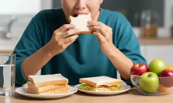 Eating White Bread: వైట్ బ్రెడ్ తింటున్నారా..? అయితే ఈ స్లో పాయిజన్ గురించి తప్పక తెలుసుకోండి.. Eating White Bread: వైట్ బ్రెడ్ తింటున్నారా..? అయితే ఈ స్లో పాయిజన్ గురించి తప్పక తెలుసుకోండి..