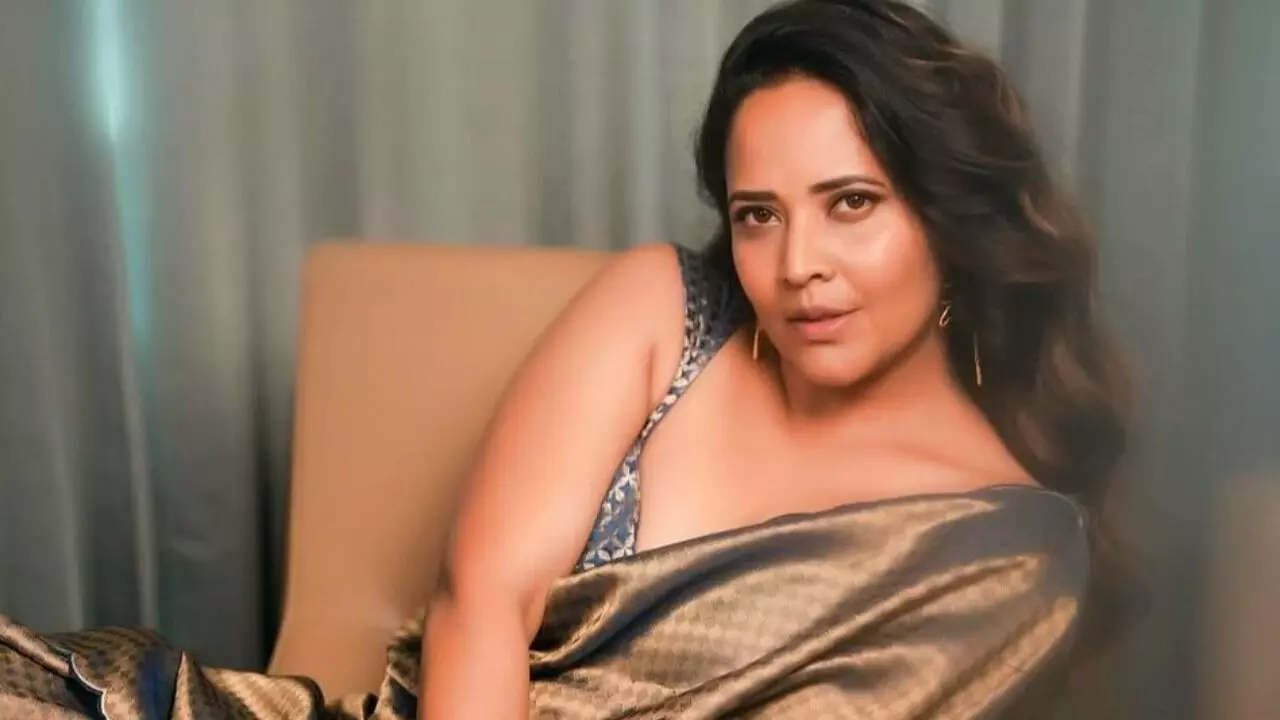 మా శరీరం.. మా ఇష్టం: అనసూయ మా శరీరం.. మా ఇష్టం: అనసూయ