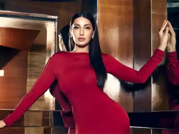 Nora Fatehi’s Beauty Secret: నోరా ఫతేహి బ్యూటీ సీక్రెట్.. అందానికి కారణం ఆ ఫుడ్డేనా..? Nora Fatehi’s Beauty Secret: నోరా ఫతేహి బ్యూటీ సీక్రెట్.. అందానికి కారణం ఆ ఫుడ్డేనా..?