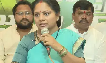 Kavitha Clarifies: బీఆర్ఎస్లోకి తిరిగి వెళ్లడంపై కవిత స్పష్టం Kavitha Clarifies: బీఆర్ఎస్లోకి తిరిగి వెళ్లడంపై కవిత స్పష్టం