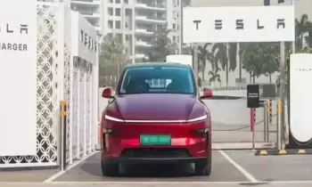 Tesla : టెస్లా కార్లు అంటే మృత్యు పాశాలా ? డోర్లు రాక 15 మంది బలి Tesla : టెస్లా కార్లు అంటే మృత్యు పాశాలా ? డోర్లు రాక 15 మంది బలి