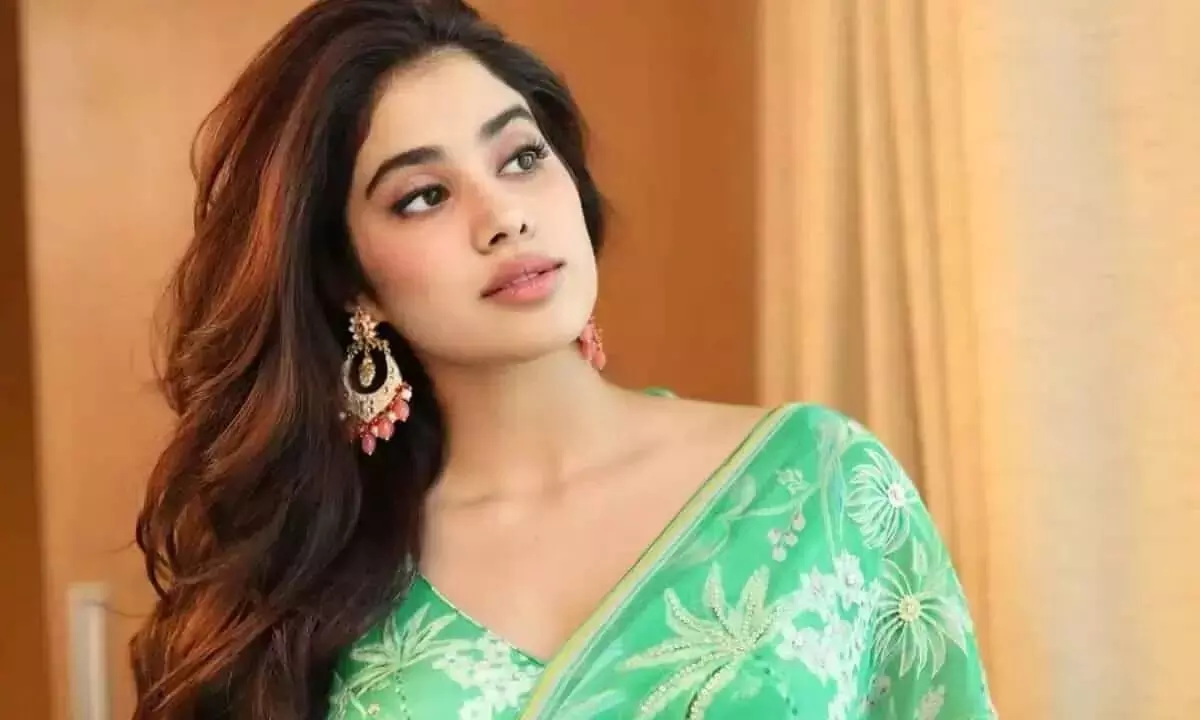 Actress Janhvi Kapoor: నటి జాన్వీ కపూర్ తీవ్ర ఆగ్రహం Actress Janhvi Kapoor: నటి జాన్వీ కపూర్ తీవ్ర ఆగ్రహం
