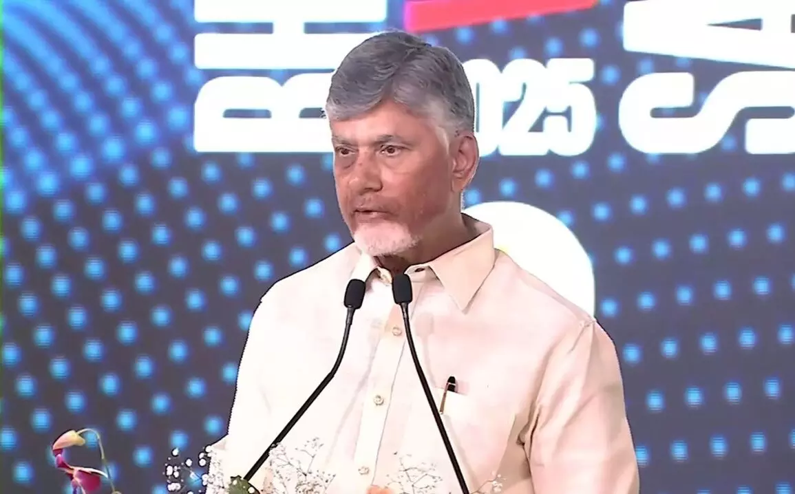 CM Chandrababu: మన పురాణాలు, సంస్కృతిని పిల్లలకు నేర్పండి: సీఎం చంద్రబాబు CM Chandrababu: మన పురాణాలు, సంస్కృతిని పిల్లలకు నేర్పండి: సీఎం చంద్రబాబు